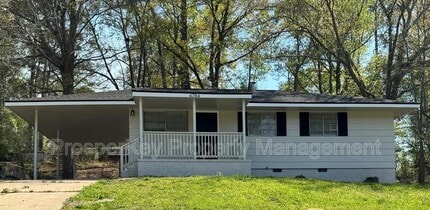 Building Photo - 4704 Estonia St