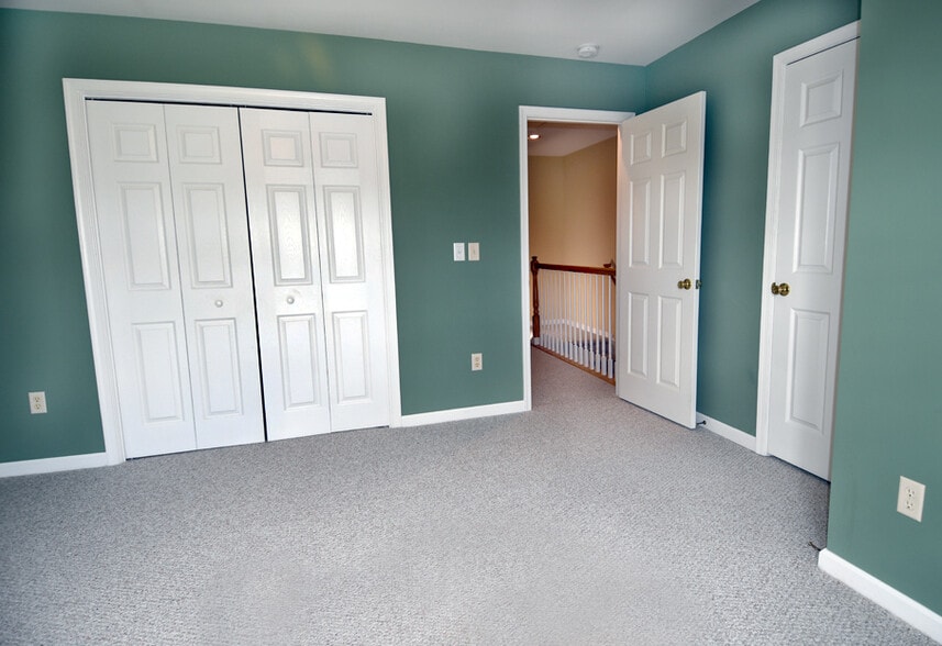 main bedroom with 2 closets - 135 Tobin Dr