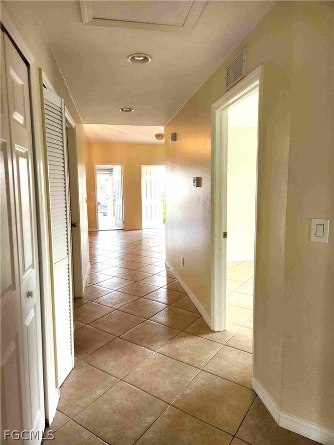 Building Photo - 2120 Snead Dr