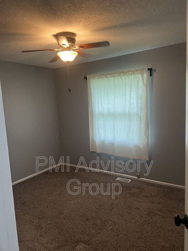 Building Photo - 1220 N School St