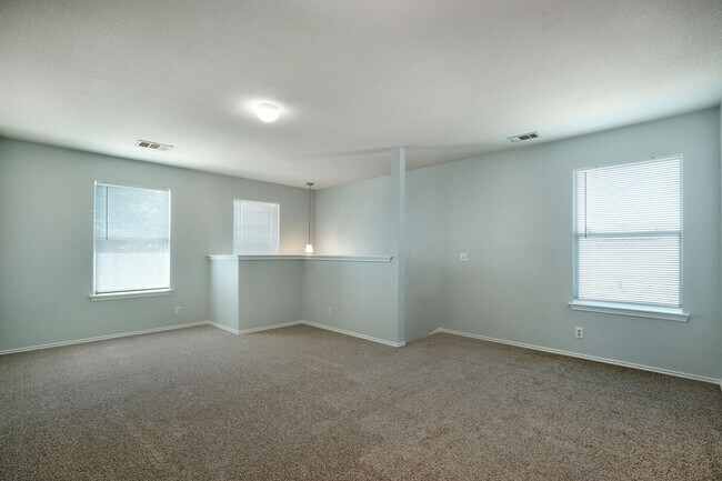 Building Photo - 14312 Cummins Way