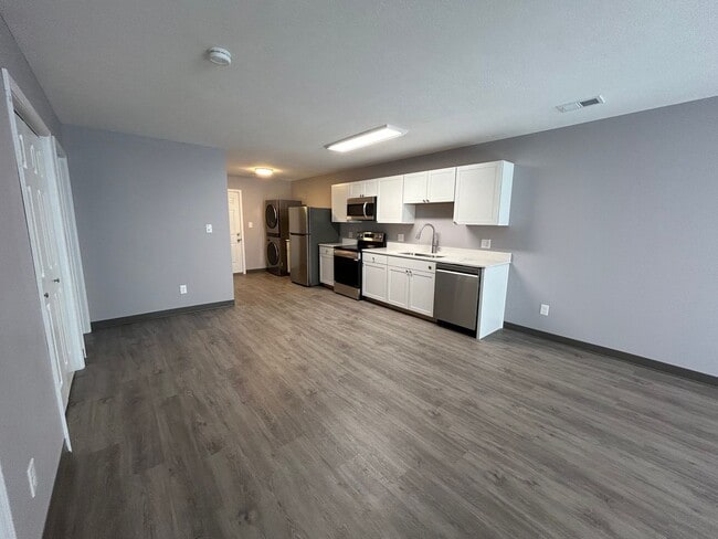 Building Photo - 58-60 Morning Dr