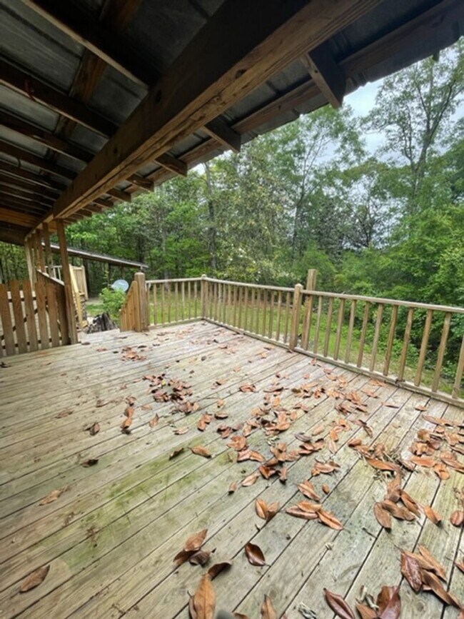 Building Photo - Rustic home in Citronelle