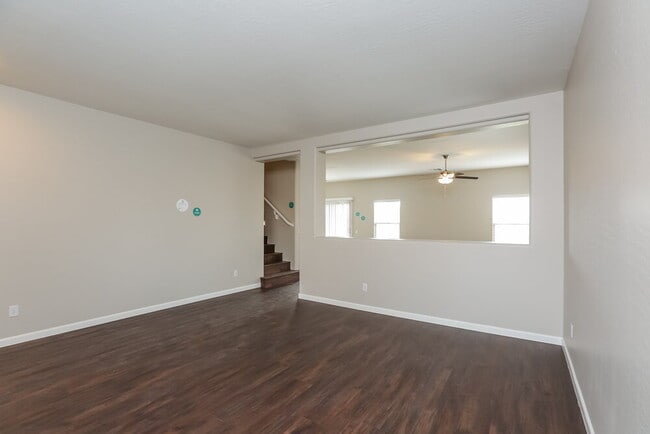 Building Photo - 918 S 118th Ln