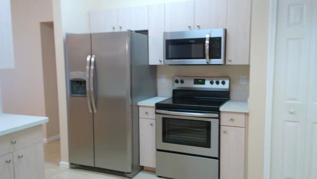 Building Photo - 832 SW Duncan Terrace