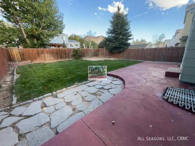 Building Photo - 5921 Fossil Dr