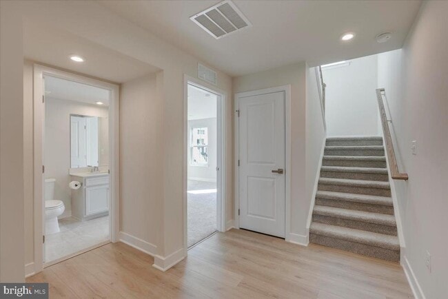 Building Photo - 9287 Tanfield Dr