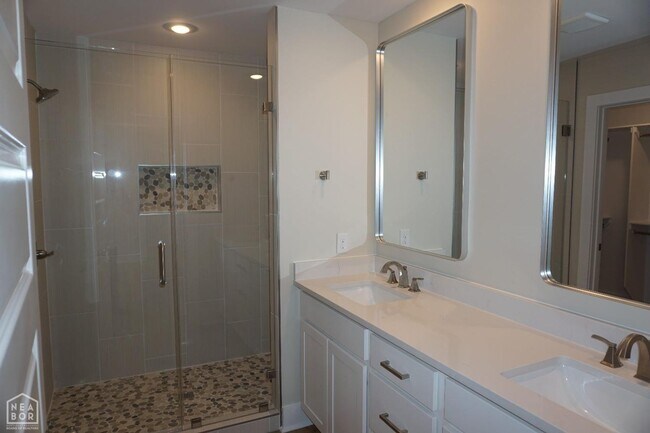 Building Photo - 3 Bedroom, 2 Bath Home in Brookland