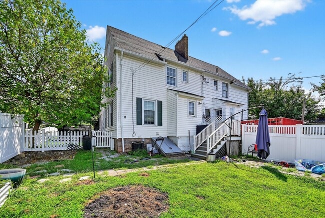 Building Photo - Turn-key Ready 3 BR 1 BA in Newburgh, NY