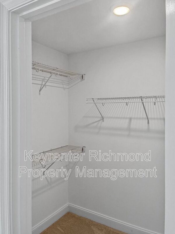 Building Photo - 13801 Randolph Pond Ln