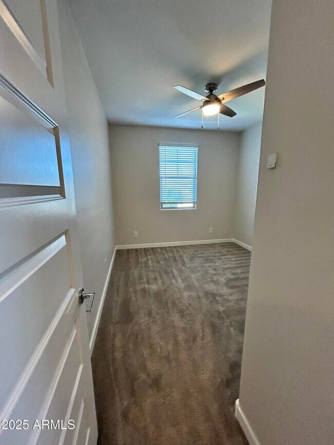 Building Photo - 6581 S Abbey Ln