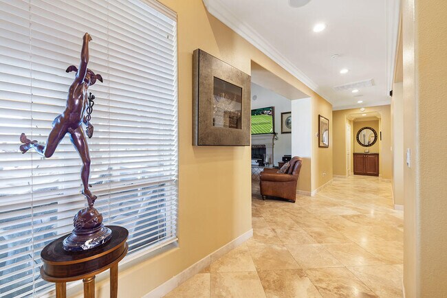 Building Photo - 9 Via Santanella