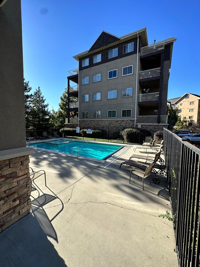 Building Photo - 4985 Kiska Ln