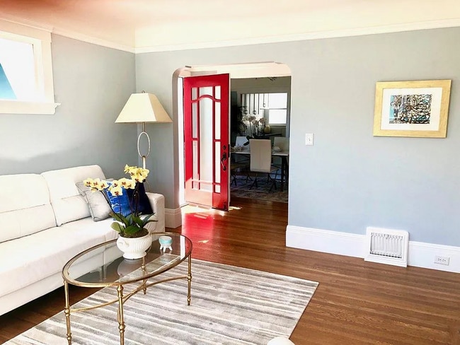 Building Photo - 842 Edinburgh St