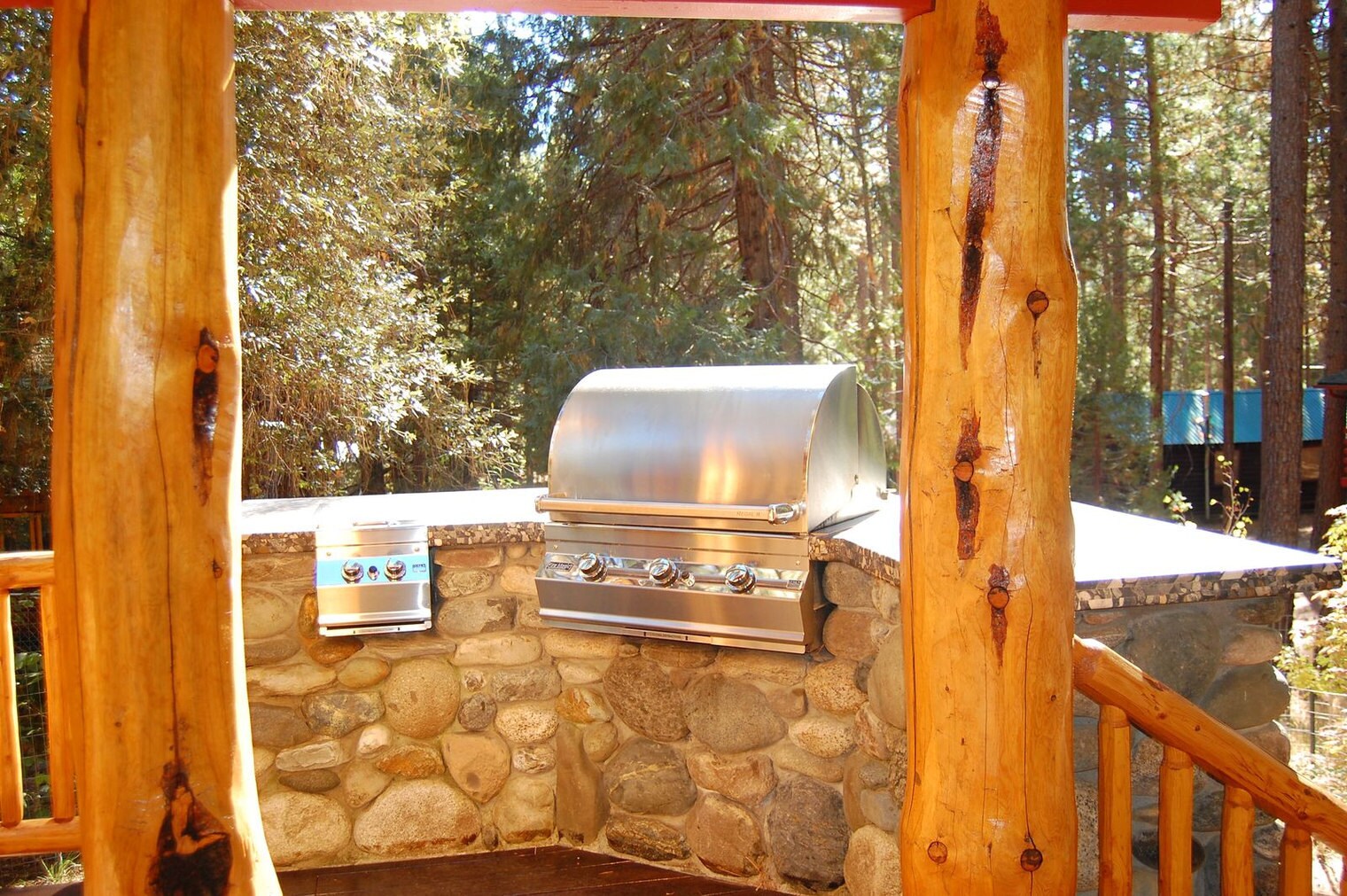 Building Photo - 2586 Deer Ln