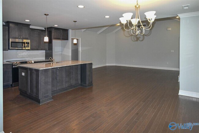 Building Photo - 113 Gary Allen Blvd