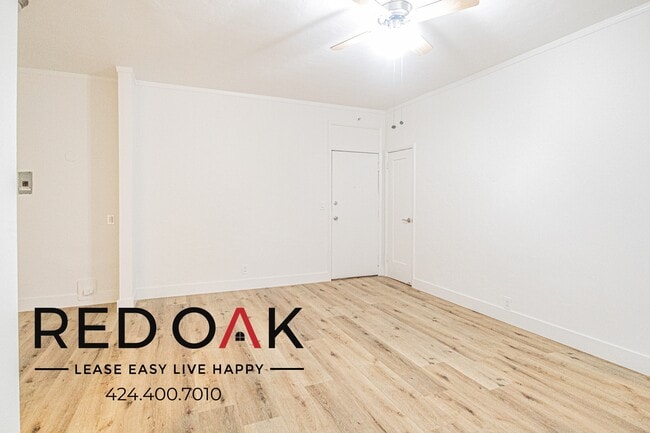 Building Photo - 861 Fedora St