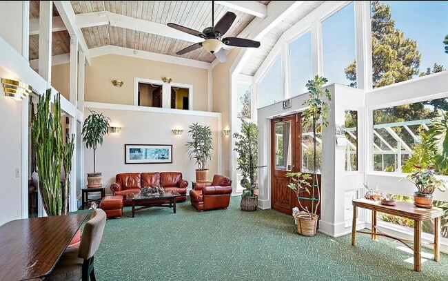 Building Photo - BEST DEAL IN DIAMOND HEIGHTS! Remodeled in...