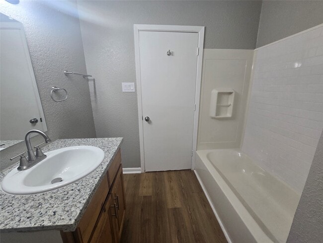 Primary Photo - 4217 Sealy Ave
