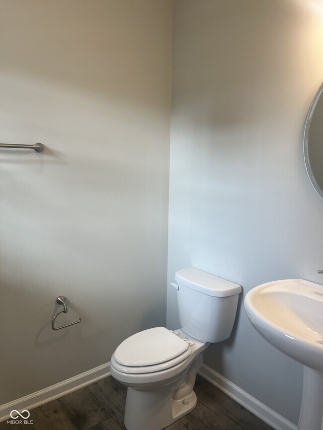 Building Photo - 2607 Plano Dr