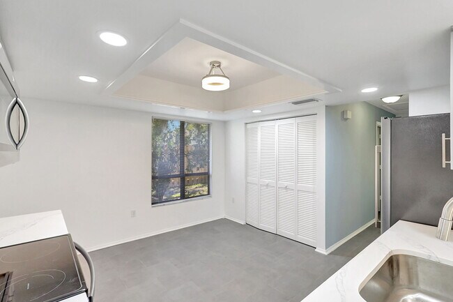 Building Photo - 107 Parkside Colony Dr