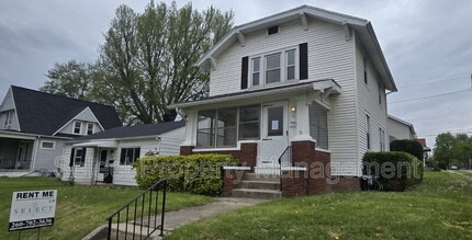 Building Photo - 702 Archer Ave