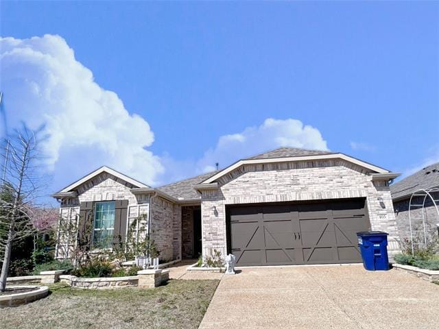 Building Photo - 405 Club House Dr