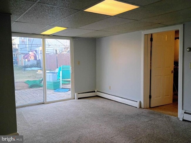 Building Photo - 19 W Locust St