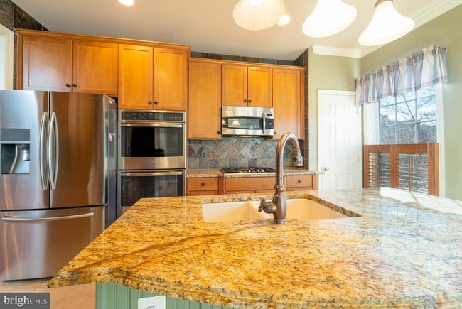 Building Photo - 5237 Jule Star Dr