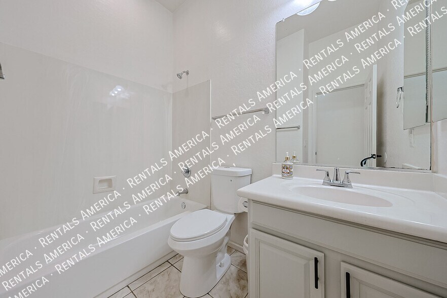 Building Photo - 7005 S 57th Ave