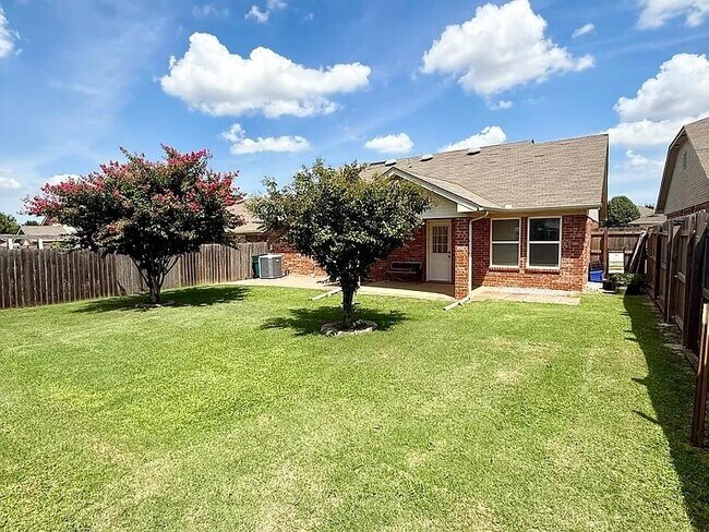 Building Photo - 2821 Fennel Rd