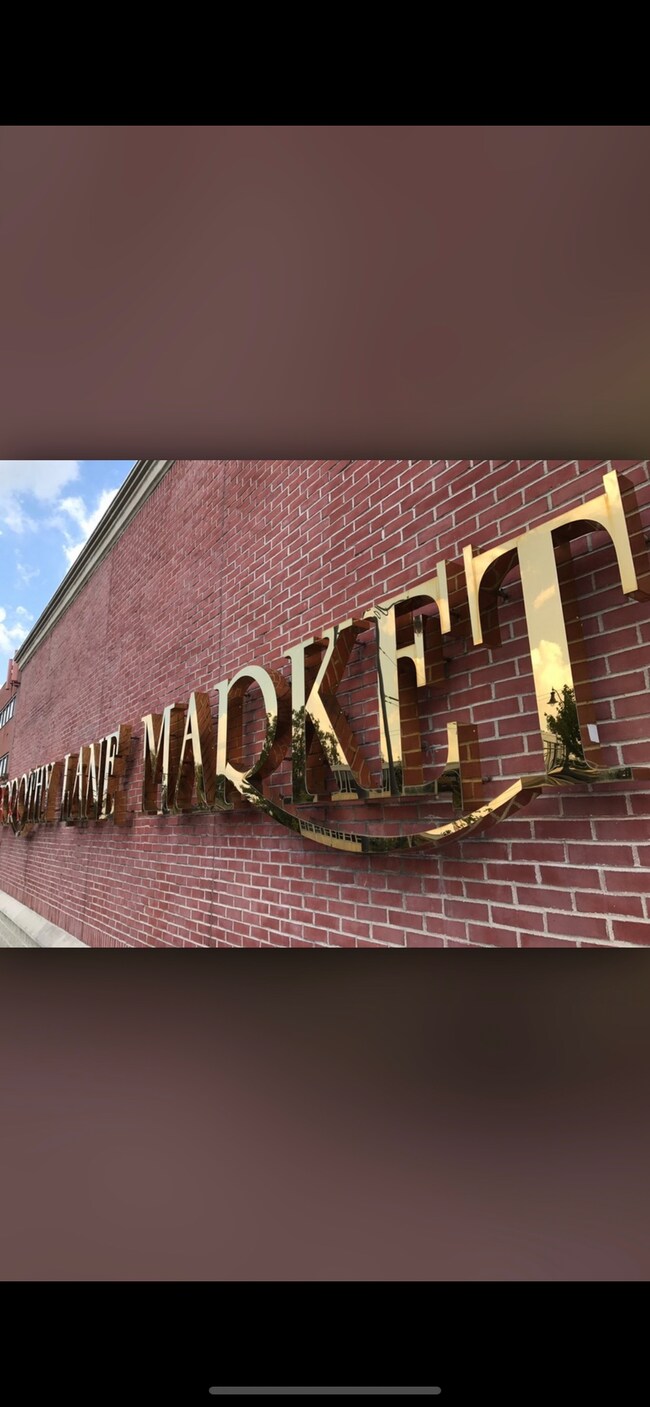 Just walk 2 blocks to DLM for fresh, local groceries! - 104 Lewiston Rd