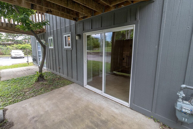 Building Photo - 105 N Garth Ave