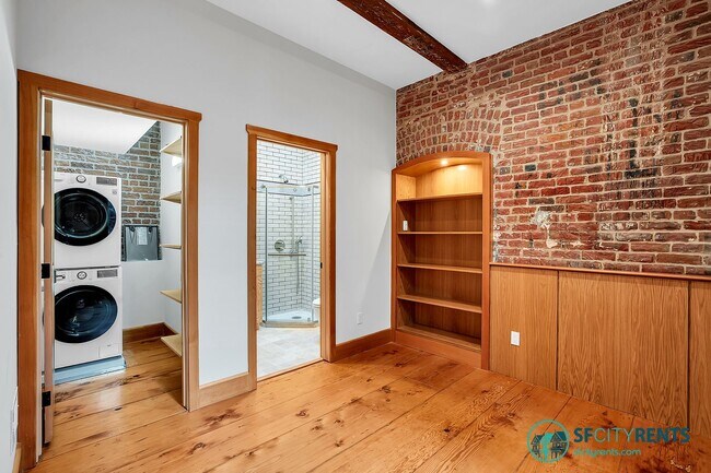 Building Photo - Intimate Super-Lux Home in Zen Garden Sett...