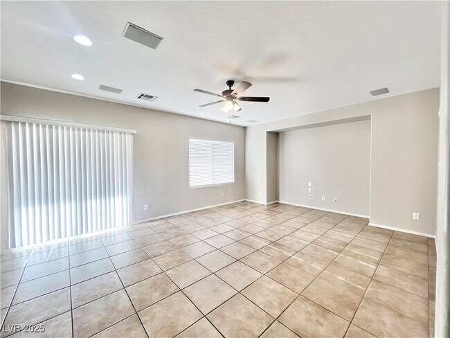 Building Photo - 2439 Blackcraig St