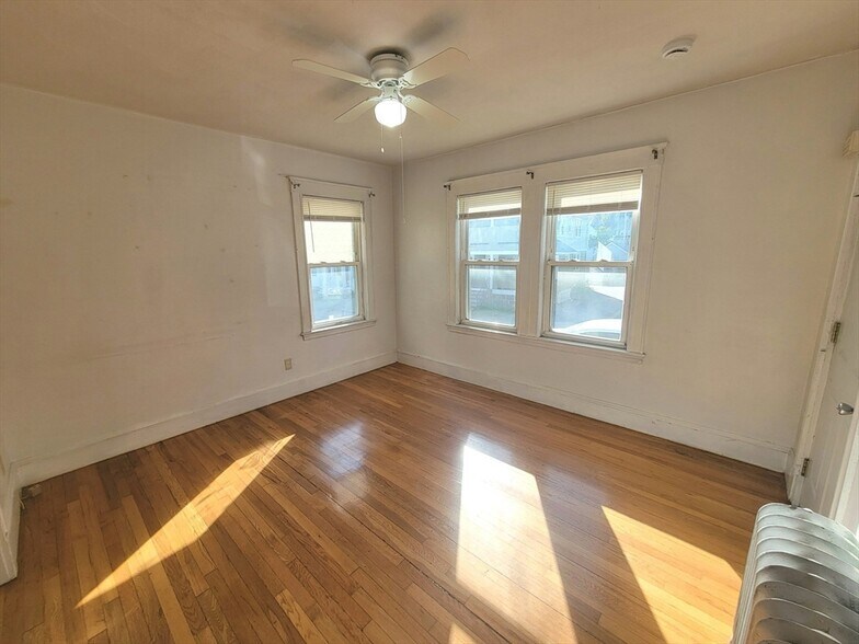 Primary Photo - 58 Ellerton Rd