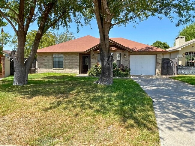 Primary Photo - 306 Potranca Ct