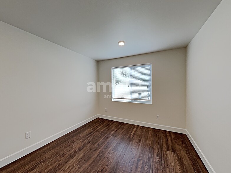 Building Photo - 8220 125th St Ct E