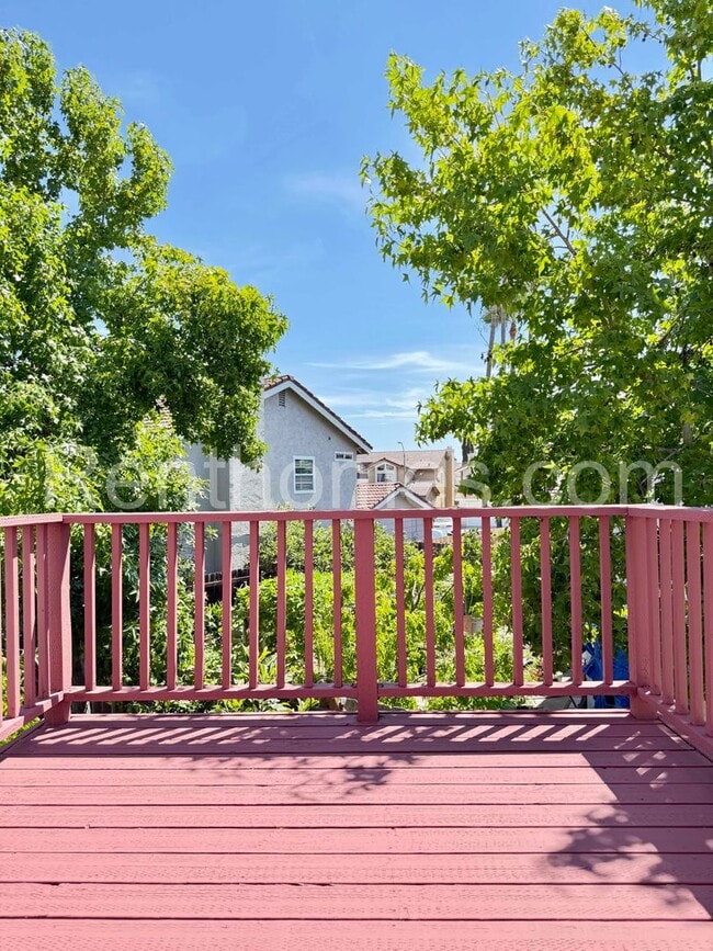 Building Photo - 10515 Carrington Dr