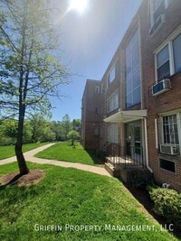 Building Photo - 4000 E. St. S.E-301