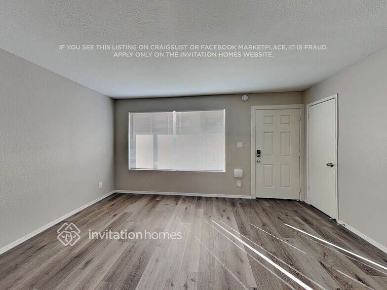 Building Photo - 1624 W Behrend Dr