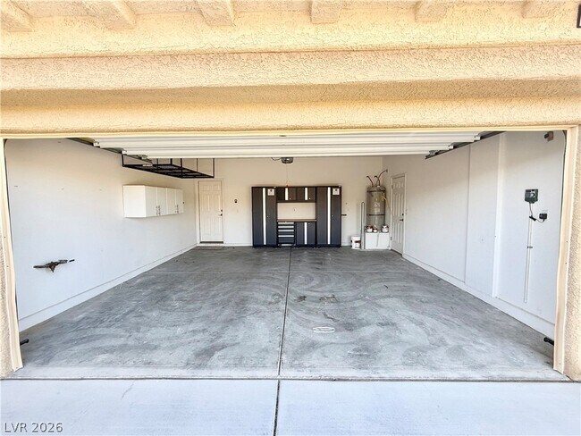Building Photo - 5190 Lignum Ave