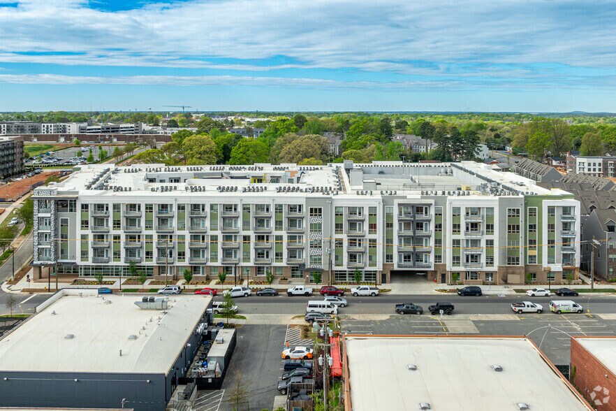 Building Photo - Camden LoSo