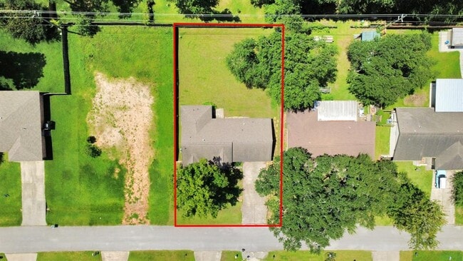 Building Photo - 3219 Gary Ln