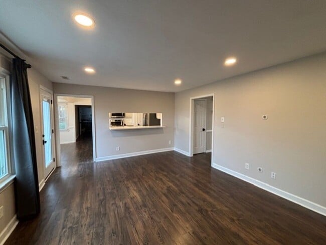 Building Photo - Cypress Point