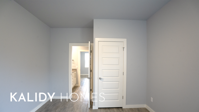 Building Photo - 307 Kirks Holw