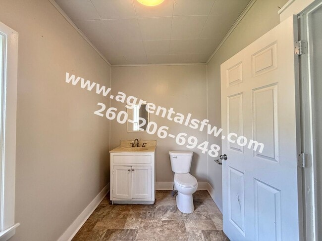 Building Photo - 4 Bedroom Home - Section 8 OK!