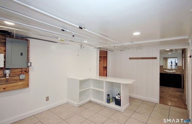 Building Photo - 37 Glen Ave