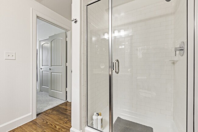 Building Photo - 5250 Town and Country Blvd