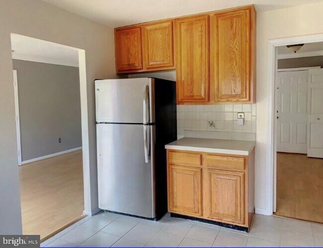 Building Photo - 2321 Bedfordshire Cir